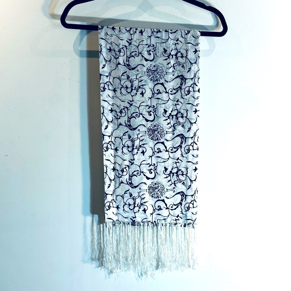 100% Silk Elegant Black and White Patterned Scarf with Fringe